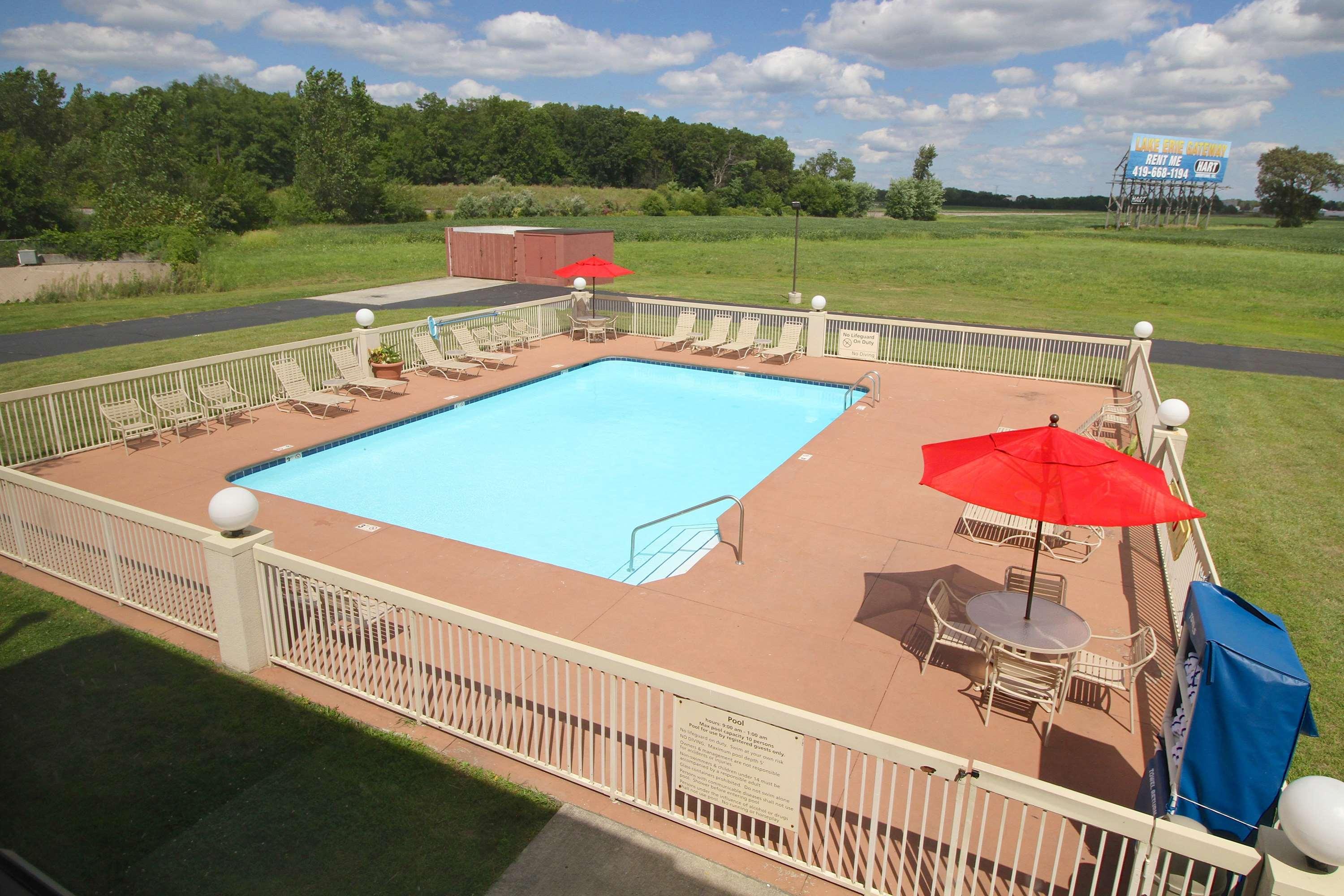 Country Inn & Suites By Radisson, Sandusky South, Oh Milan Eksteriør bilde