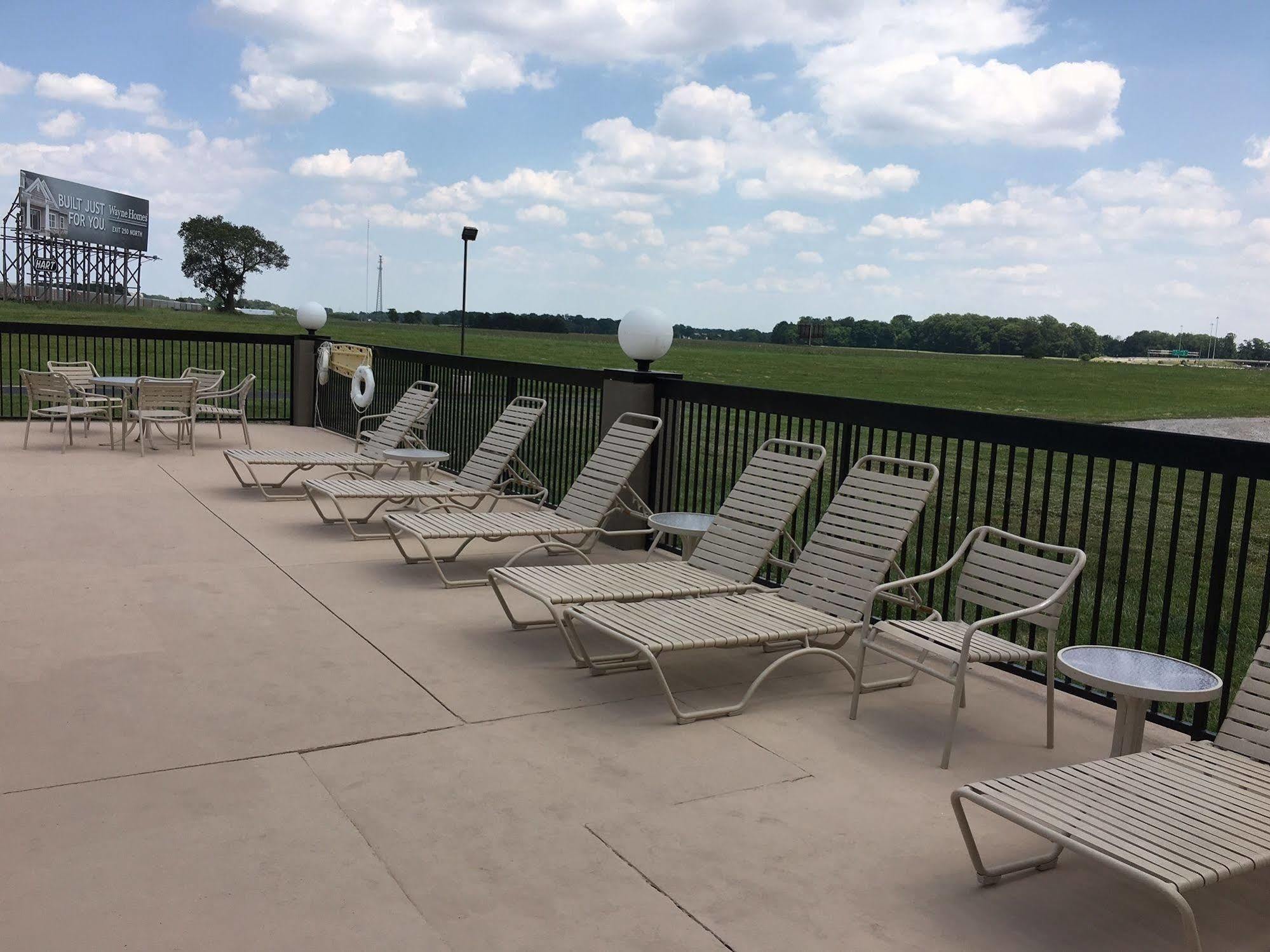 Country Inn & Suites By Radisson, Sandusky South, Oh Milan Eksteriør bilde